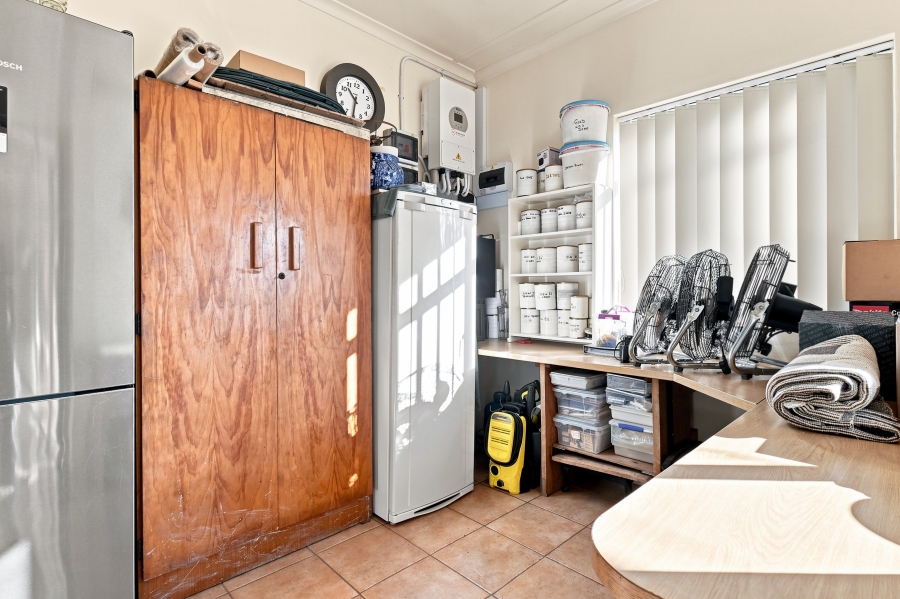 3 Bedroom Property for Sale in Wetton Western Cape